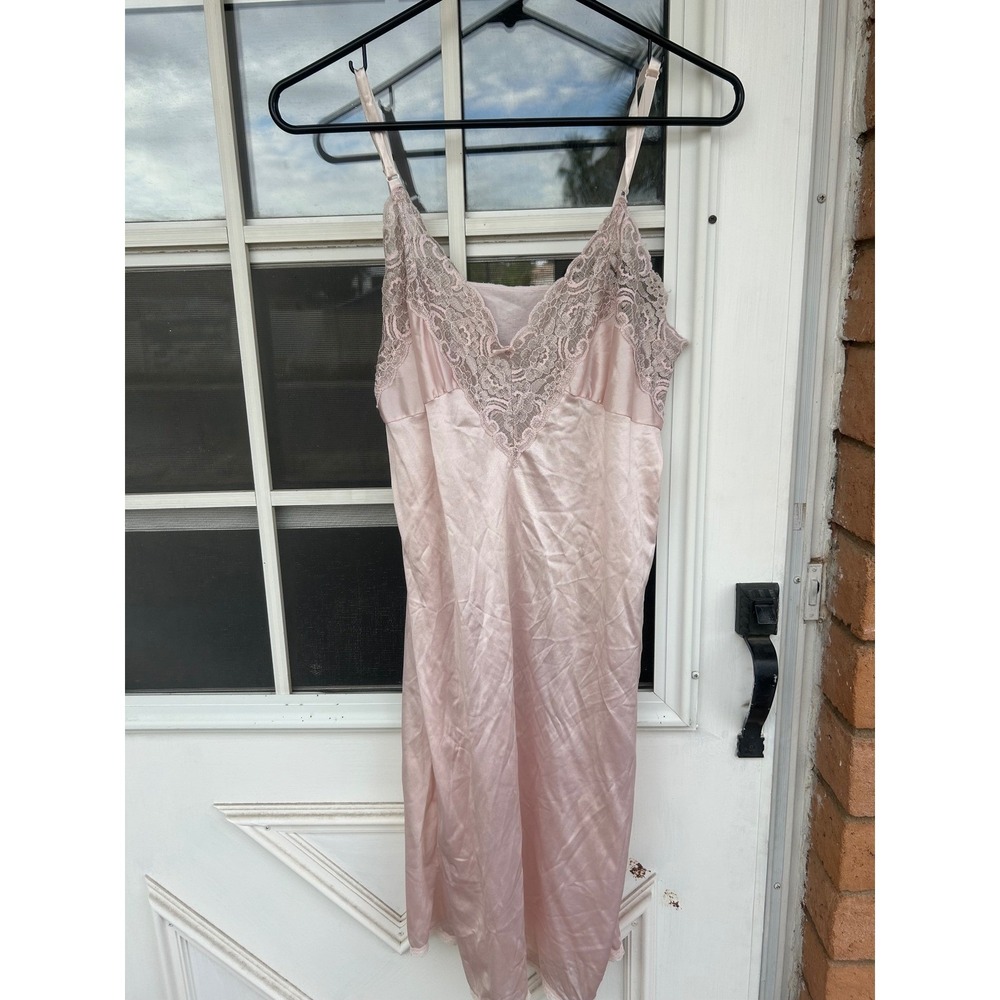 Ashley Taylor Vintage Pink Lace Trim Full Slip Dress Nylon 36 Coquette Fairycore